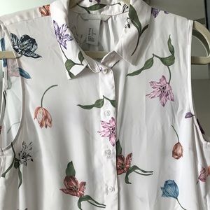 H&M Floral Button Down Tank Blouse